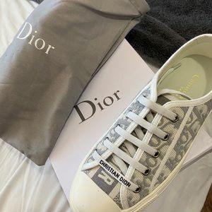 Walk n Dior Oblique Embroid Grey & White Sneakers